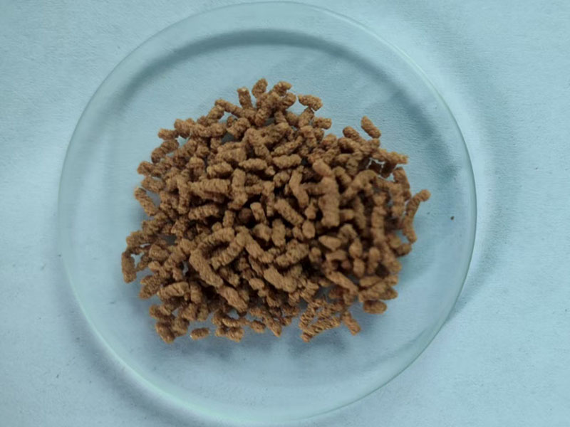 褐色加益粉颗粒